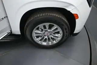 GMC Yukon 2023 4x4 SLT SUV de 4 puertas