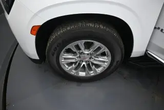 GMC Yukon 2023 4x4 SLT SUV de 4 puertas