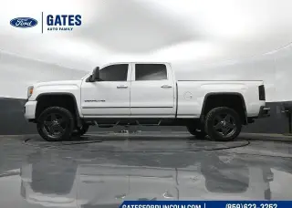GMC Sierra 2500HD 2015 4x4 Denali 4p Cabadilla Crew Cab SB