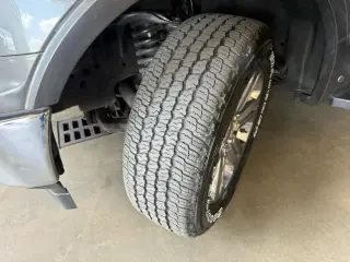 Ford F-150 2020 4x4 Lariat 4p SuperCrew 5.5 ft. SB