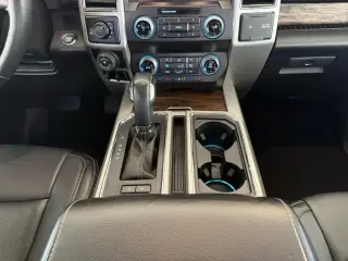 Ford F-150 2020 4x4 Lariat 4p SuperCrew 5.5 ft. SB