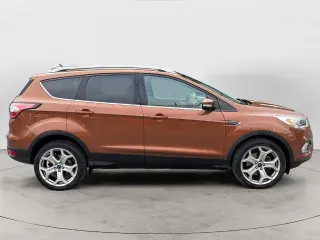 Ford Escape 2017 AWD Titanium 4p SUV