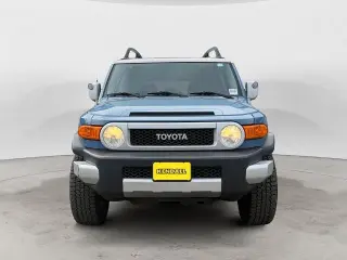 Toyota FJ Cruiser 2012 4x4 4pu SUV 6M