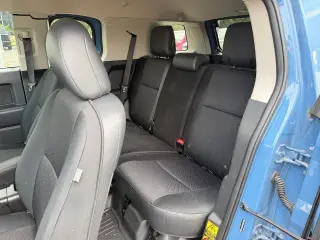 Toyota FJ Cruiser 2012 4x4 4pu SUV 6M