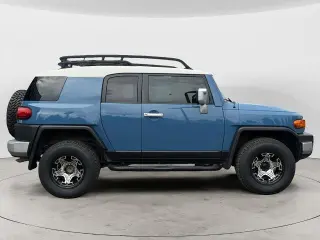 Toyota FJ Cruiser 2012 4x4 4pu SUV 6M