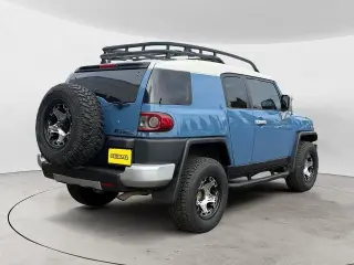 Toyota FJ Cruiser 2012 4x4 4pu SUV 6M