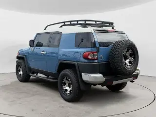 Toyota FJ Cruiser 2012 4x4 4pu SUV 6M
