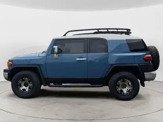 Toyota FJ Cruiser 2012 4x4 4pu SUV 6M
