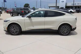 Ford Mustang Mach-E 2025 AWD Premium SUV 4p