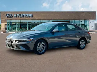 Hyundai ELANTRA 2024 SEL 4p Sedan