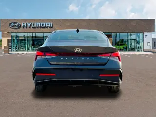 Hyundai ELANTRA 2024 SEL 4p Sedan