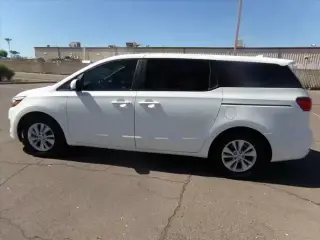 2017 Kia Sedona L Minivan