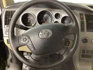 Toyota Tundra 2013 4x4 Grado 4dr Cabina Doble Pickup SB (5.7L V8)
