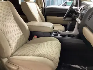 Toyota Tundra 2013 4x4 Grado 4dr Cabina Doble Pickup SB (5.7L V8)