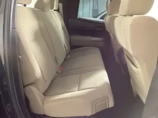 Toyota Tundra 2013 4x4 Grado 4dr Cabina Doble Pickup SB (5.7L V8)