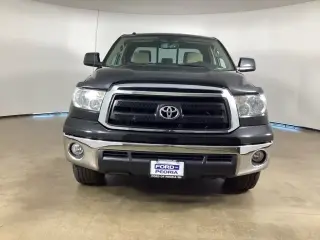 Toyota Tundra 2013 4x4 Grado 4dr Cabina Doble Pickup SB (5.7L V8)
