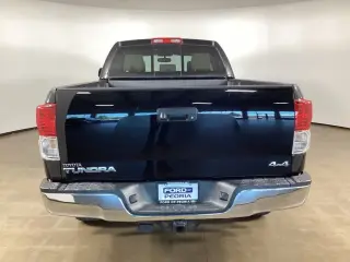 Toyota Tundra 2013 4x4 Grado 4dr Cabina Doble Pickup SB (5.7L V8)