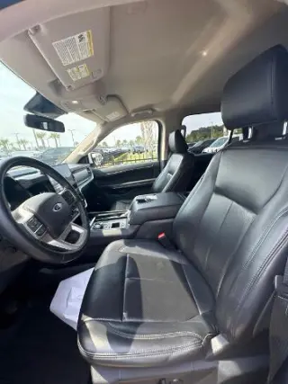 Ford Expedition 2022 4x2 XLT 4dr SUV