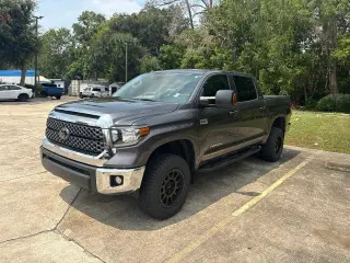 Toyota Tundra 2018 4x4 SR5 4dr CrewMax Cab Pickup SB (5.7L V8)