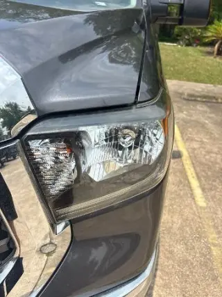 Toyota Tundra 2018 4x4 SR5 4dr CrewMax Cab Pickup SB (5.7L V8)