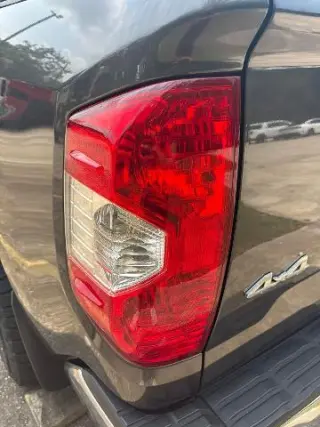 Toyota Tundra 2018 4x4 SR5 4dr CrewMax Cab Pickup SB (5.7L V8)