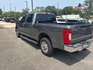 Ford F-250 Super Duty 2021 4x2 XL 4p Cab. de Tripulante Estándar 6.8 pies Cabina Simple Pickup