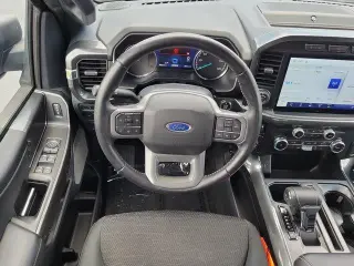 Ford F-150 2022 4x2 XLT 4p SuperCrew 5.5 pies SB