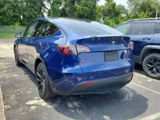 Tesla Model Y 2022 AWD Long Range 4dr Crossover