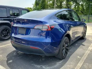Tesla Model Y 2022 AWD Long Range 4dr Crossover
