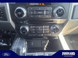Ford F-150 2015 4x4 Lariat 4dr SuperCrew 6.5 ft. SB