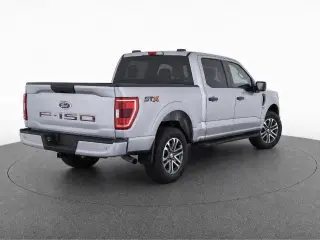 Ford F-150 2023 4x2 XL 4 puertas SuperCrew 5,5 pies SB