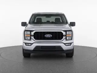 Ford F-150 2023 4x2 XL 4 puertas SuperCrew 5,5 pies SB