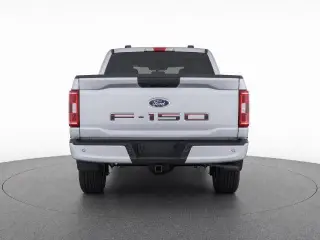 Ford F-150 2023 4x2 XL 4 puertas SuperCrew 5,5 pies SB