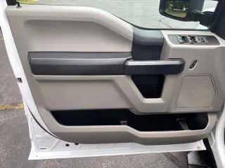 Ford F-250 Super Duty 2022 4x4 XL 4 puertas Cabina Crew 6,8 ft. SB Camioneta
