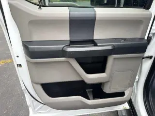 Ford F-250 Super Duty 2022 4x4 XL 4 puertas Cabina Crew 6,8 ft. SB Camioneta