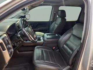 GMC Sierra 1500 2018 4x4 Denali 4dr Crew Cab 5.8 ft. SB