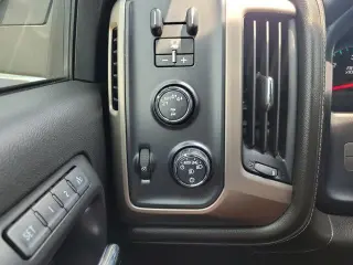 GMC Sierra 1500 2018 4x4 Denali 4dr Crew Cab 5.8 ft. SB