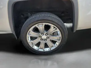 GMC Sierra 1500 2018 4x4 Denali 4dr Crew Cab 5.8 ft. SB