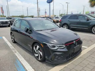 Volkswagen Golf GTI 2024 S 4p Hatchback