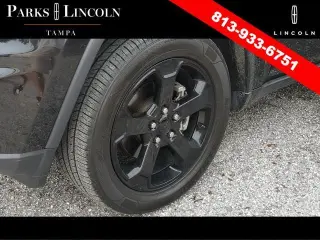 Jeep Grand Cherokee 2019 4x4 Laredo 4dr SUV