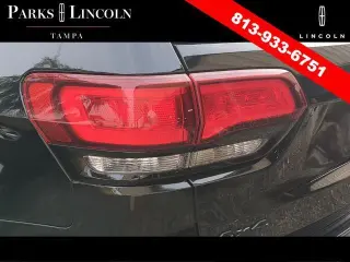 Jeep Grand Cherokee 2019 4x4 Laredo 4dr SUV