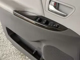 2017 TOYOTA SIENNA XLE PREMIUM