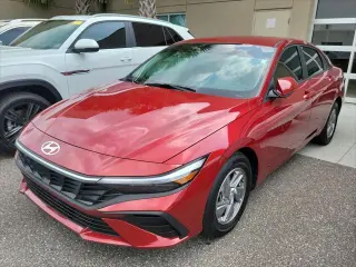 Hyundai ELANTRA 2025 SE Sedan de 4 puertas