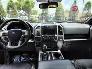 2016 Ford F-150 Lariat SPORT