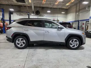 Hyundai TUCSON 2024 SEL 4dr SUV (midyear release)