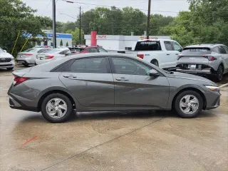 Hyundai ELANTRA 2025 SE 4dr Sedan