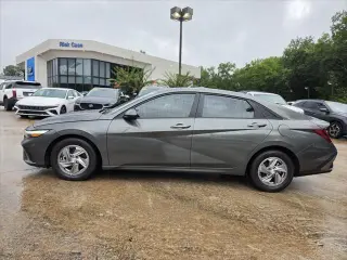 Hyundai ELANTRA 2025 SE 4dr Sedan