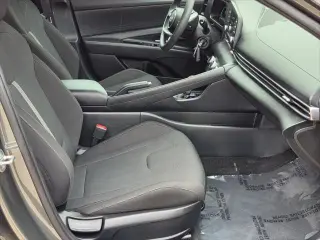 Hyundai ELANTRA 2025 SE 4dr Sedan