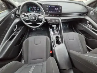 Hyundai ELANTRA 2025 SE 4dr Sedan