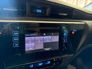 Toyota Corolla 2019 SE 4dr Sedan 6M